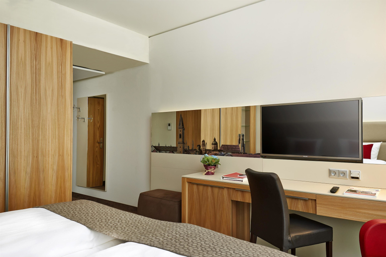 Bedroom 5, H4 Hotel München Messe, München