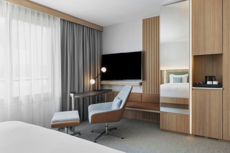 Bedroom 16