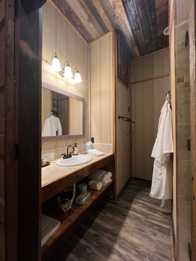 Bathroom 5, Y.O. Ranch Headquarters, Kerr