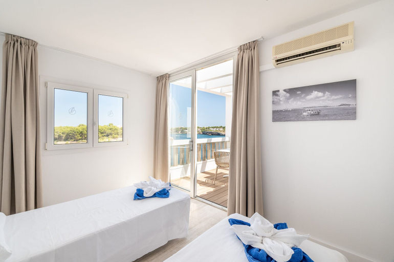 Bedroom 3, Orange Colom Seaside Apartments, Baleares