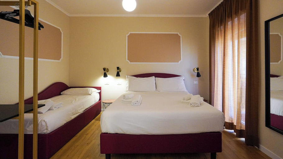 Bedroom 5, SUITES 51, Rome