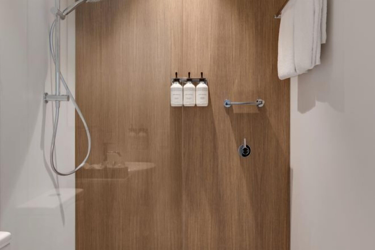 Bathroom 10