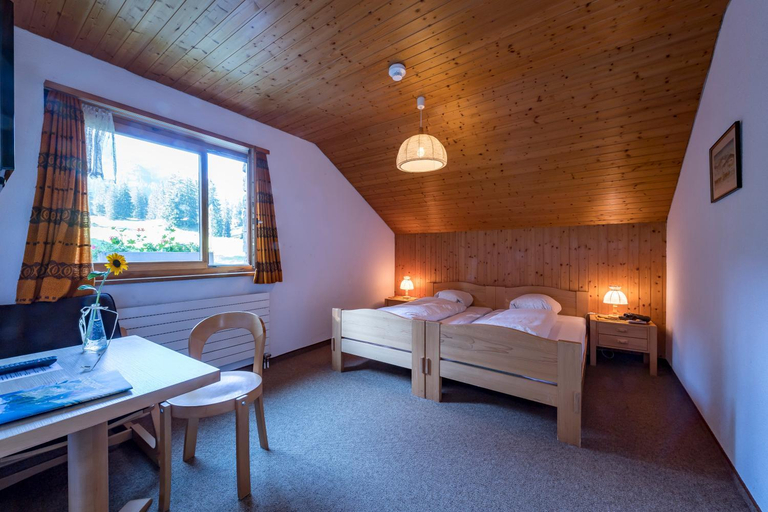 Bedroom 2, Berghotel Sellamatt, Toggenburg