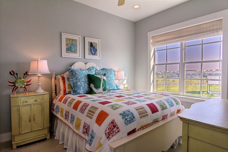 Bedroom 3, Latitude Adjustment TC 3305, Nueces