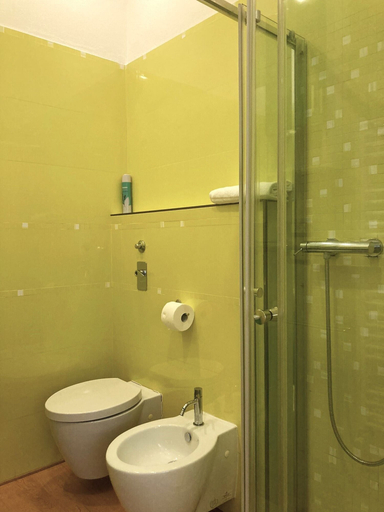 Bathroom 4, Fiuggi Apartment, Milano