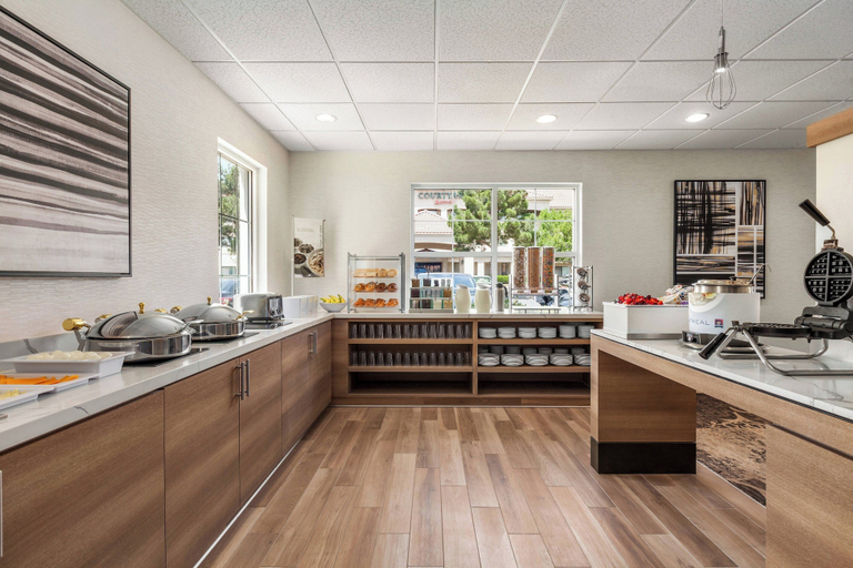 Food & Drinks 5, Residence Inn by Marriott Palmdale Lancaster, Los Angeles