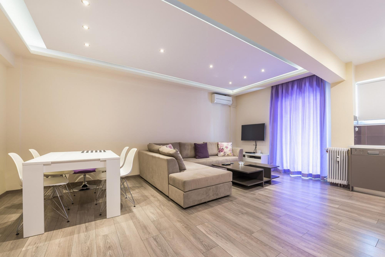 Room 4, Glyfada Charm Newly Renovated 2BR Apartment, Attica