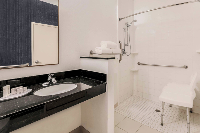 Bathroom 5, Fairfield Inn & Suites Houston Westchase, Houston