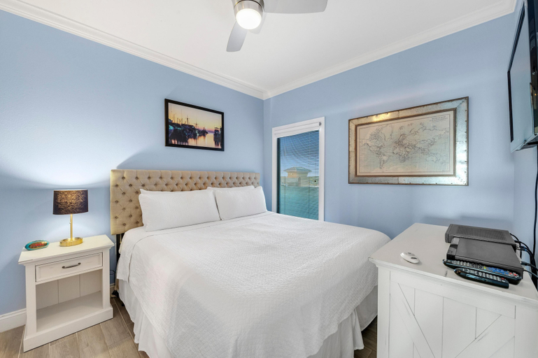 Bedroom 2, Tidewater 706, Baldwin