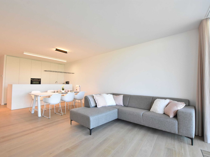 Others 1, Bright Coastal Family Escape, West-Vlaanderen