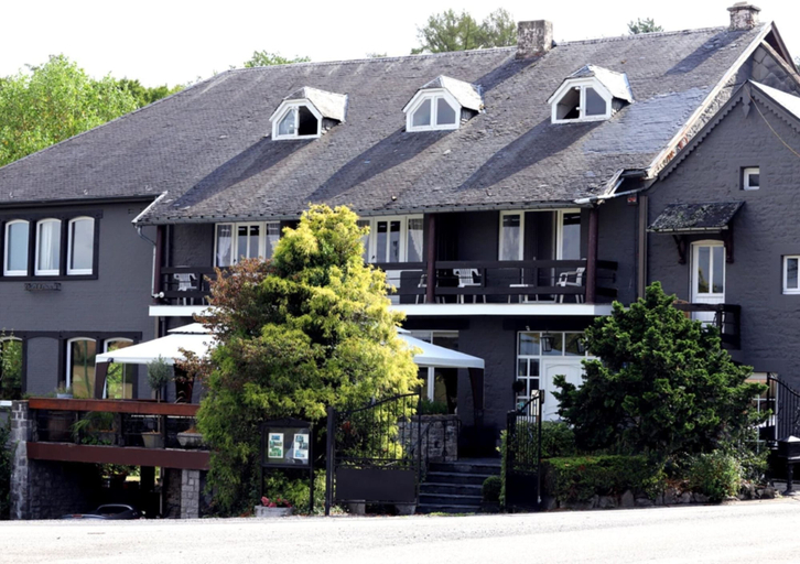 Others 5, House in Rochefort With Large Park Where the Ave Flows, Namur