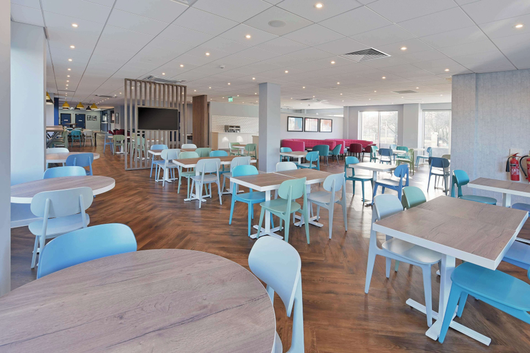 Food & Drinks 4, Travelodge Manchester Salford Quays, Manchester