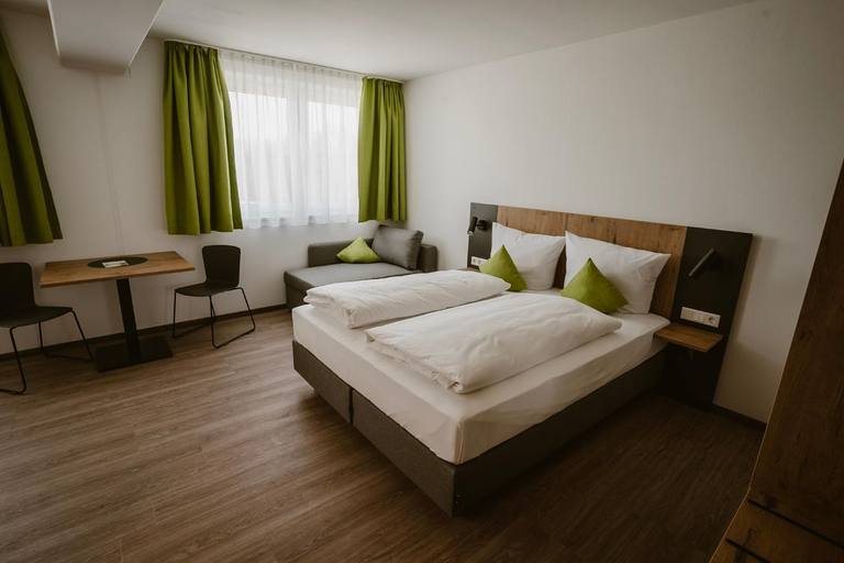 Bedroom 1, Motel Sleep Inn, Altötting