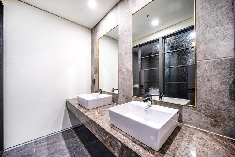 Bathroom 11