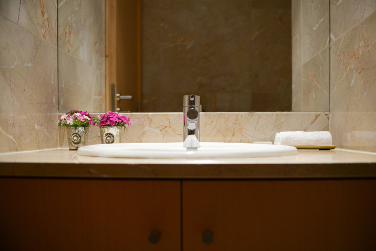 Bathroom 4, Panoramic Living, Lisbon