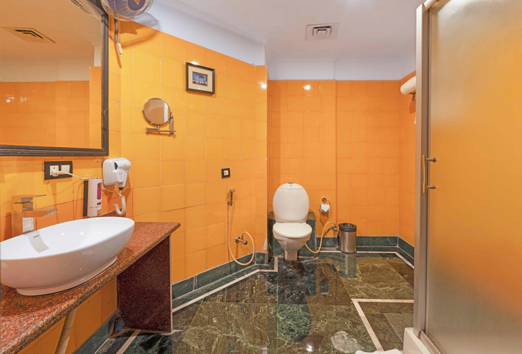 Bathroom 5, Indismart Hotel, North 24 Parganas