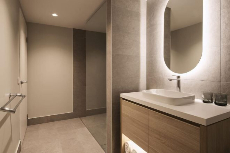 Bathroom 12