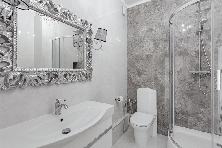 Bathroom 3, Arcadia Dream Apartments, Odes'ka