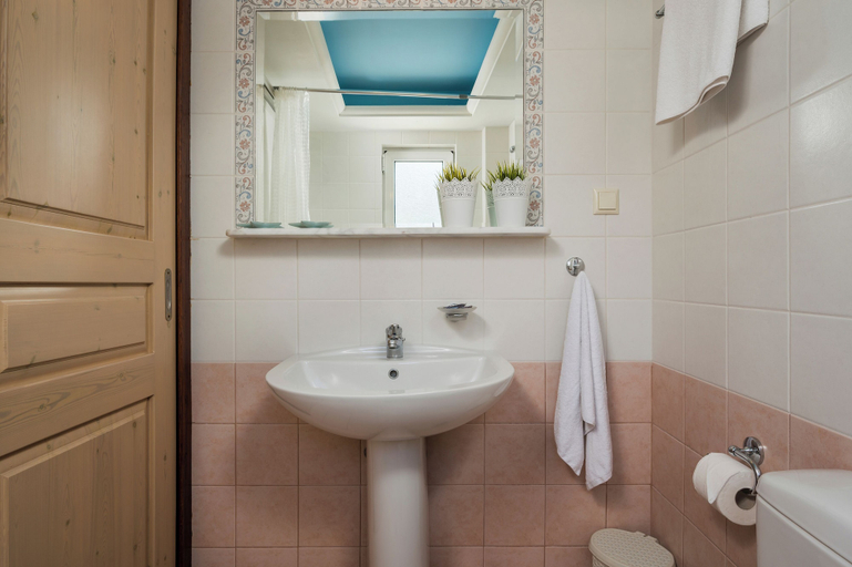 Bathroom 5, Hermes Sea View, Crete