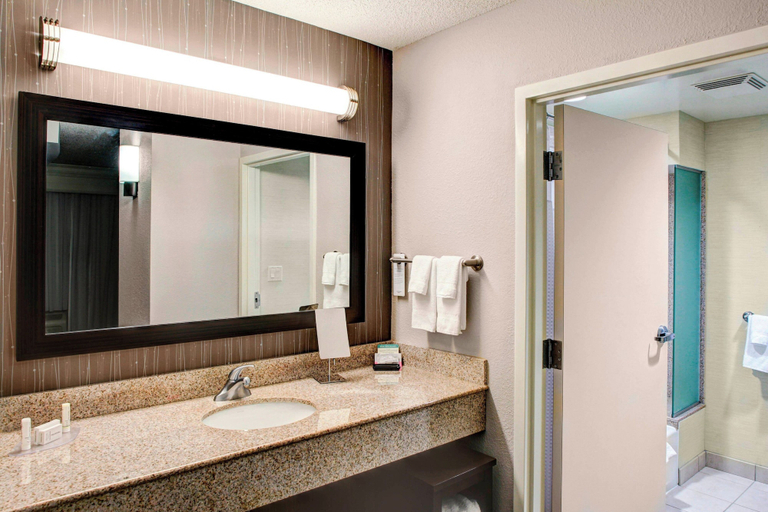 Bathroom 4