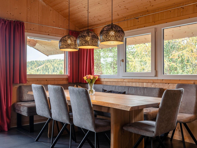 Dining 3, Chalet Near Ski Resort in Austria With Sauna, Murau