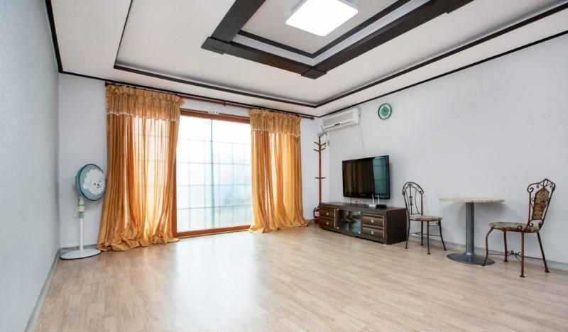 Others 5, Taean Anmyeondo Silver Wave Pension, Taean