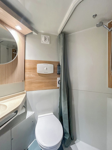 Bathroom 7