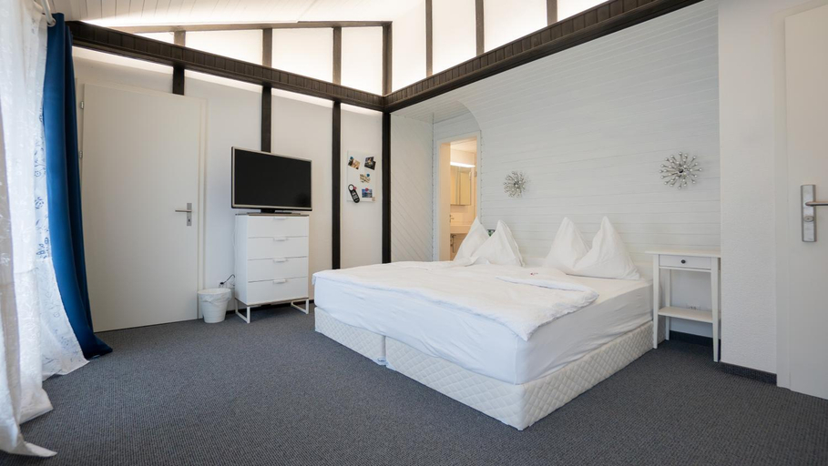 Bedroom 8