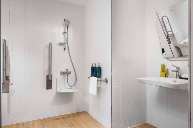 Bathroom 4, Hilton Garden Inn Baku, Baku