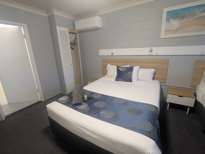 Bedroom 27