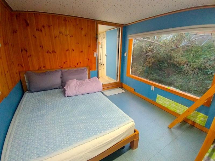 Bedroom 4, Taean Mallipo Miso Caravan, Taean