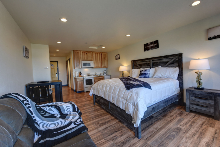 Bedroom 2, Quileute Oceanside Resort, Clallam