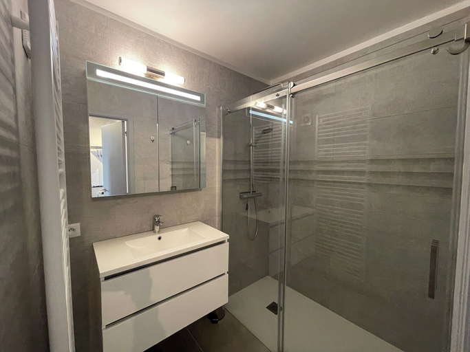 Bathroom 4, Apartment in Nieuwpoort Near the Beach, West-Vlaanderen