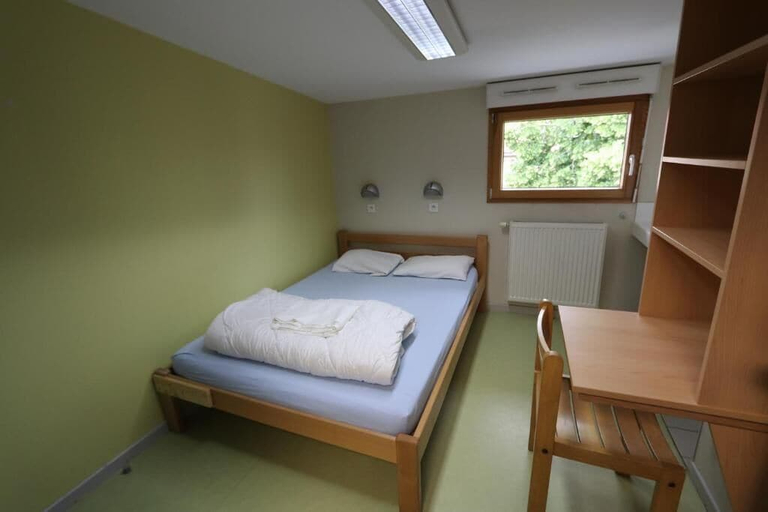 Bedroom 4, Auberge de Jeunesse HI Pontarlier, Doubs