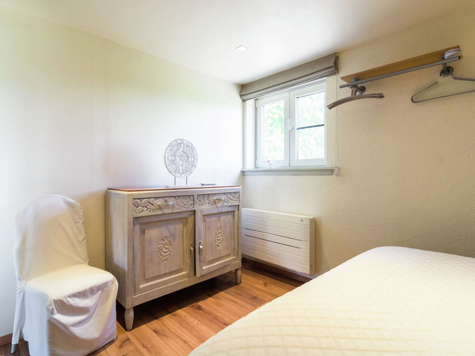 Bedroom 4, Apartment in Maldegem With Scenic Terrace, Oost-Vlaanderen