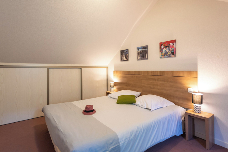 Bedroom 3, Terres de France - Le Domaine du Golf, Maine-et-Loire
