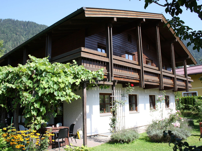 Exterior & Views 1, Chalet in Goldegg Near Ski Slopes, Sankt Johann im Pongau