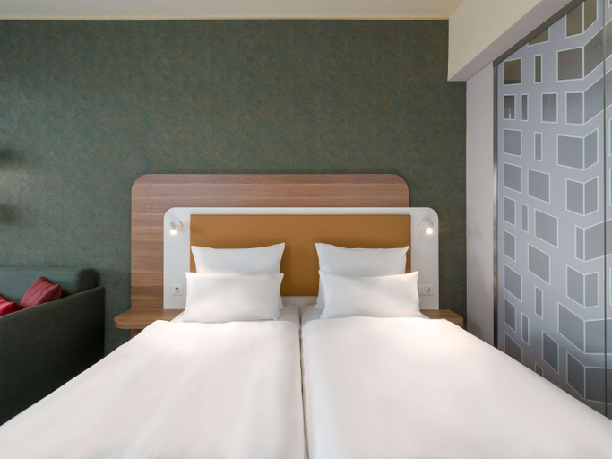 Bedroom 13