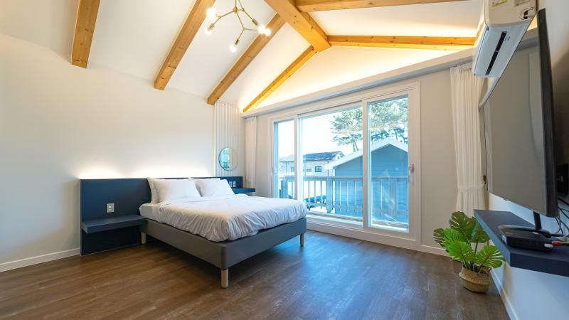 Bedroom 4, Taean Mongsanpo Gold Ocean Pension, Taean