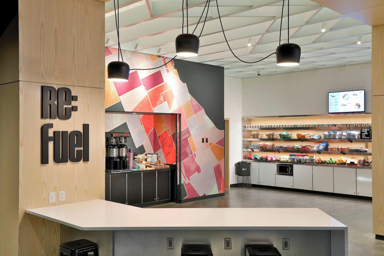 Food & Drinks 5, Aloft by Marriott Chicago Mag Mile, Cook