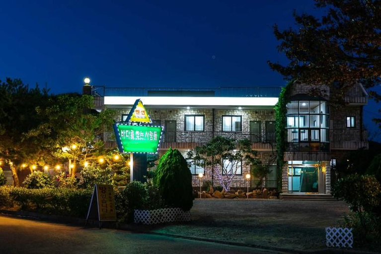 Others 3, Taean Sea Seekers Pension, Taean