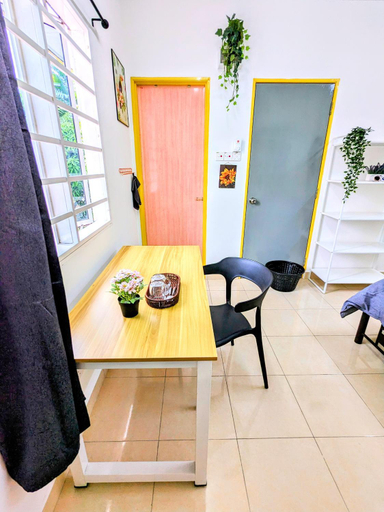 Others 5, Private Room with Bathroom, Kuala Lumpur