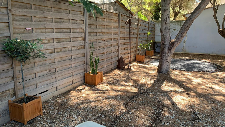 Others 5, Surf House dans quartier de Standing entre mer et vignes, Var