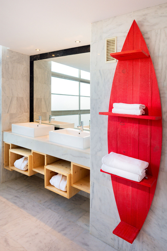 Bathroom 5, Marina Suites, Las Palmas