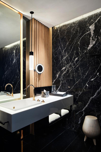 Bathroom 10