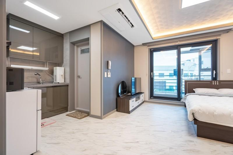 Others 2, Goseong Breeze Pension, Goseong