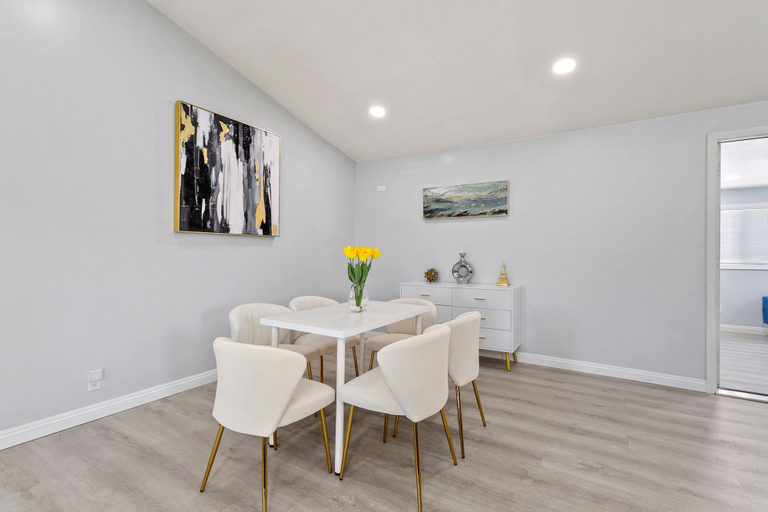 Room 5, Beautiful 4BR Home Nr Disneyland, Orange