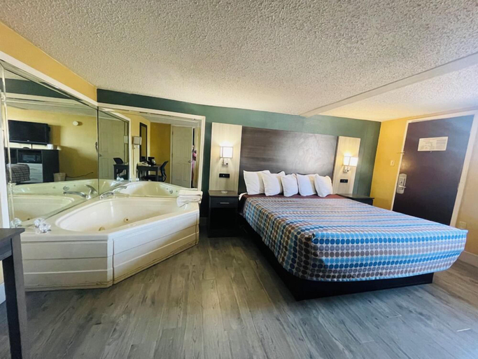 Bedroom 4, Red Carpet Inn Orchard Park - Buffalo, NY, Erie