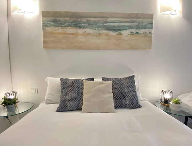 Bedroom 4, La Casa Rosa, Genova