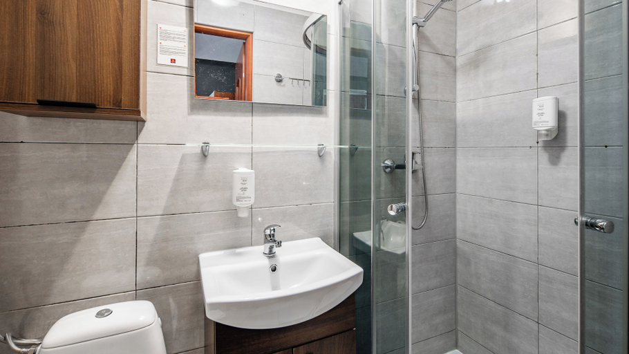 Bathroom 3, Hotel Delta, Kraków City